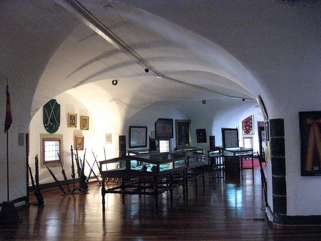 Muzeum-wojskowe-02